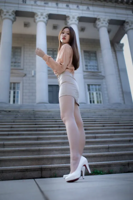 [Mzsock] NO.068 Liu Meiyun short skirt high heels beautiful legs outdoor shot street photography#[45P]-18